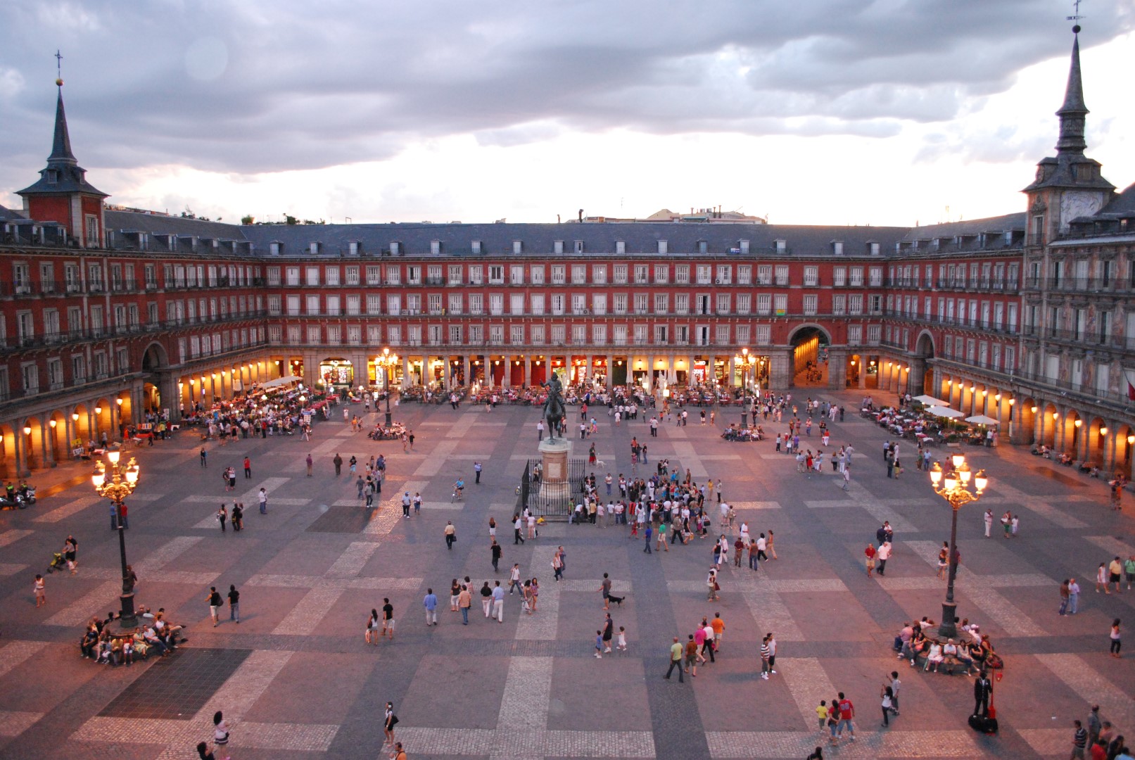 Madrid Plaza Mayor Free to Use Large